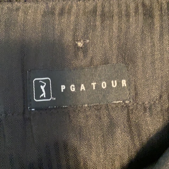 PGA Tour Men’s Golf Shorts - Size 42 - Picture 4 of 9